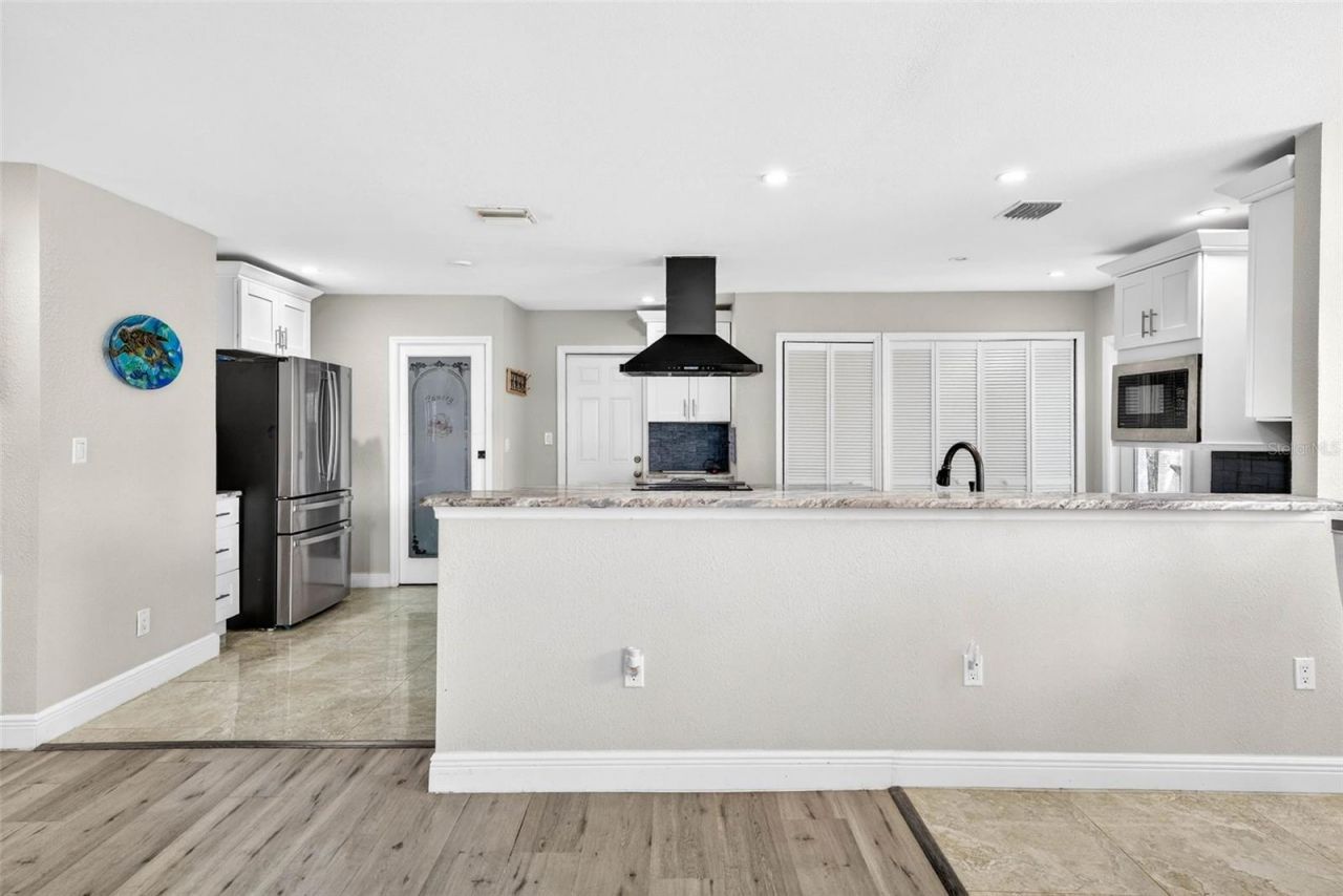 8718 Tahiti Lane, Tampa, FL 33615 Photo