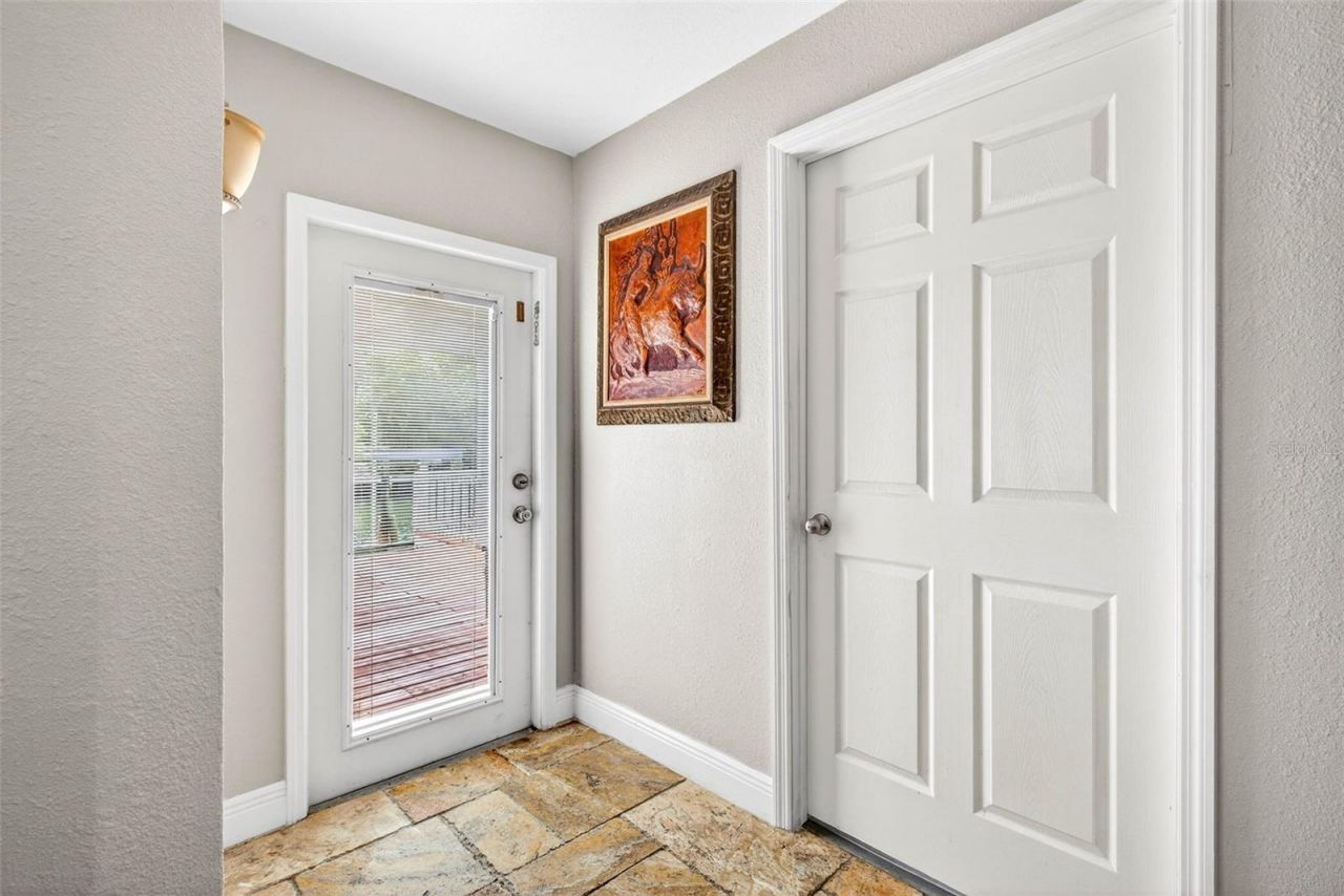 8718 Tahiti Lane, Tampa, FL 33615 Photo