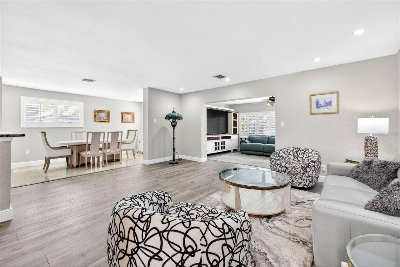 8718 Tahiti Lane, Tampa, FL 33615 Photo