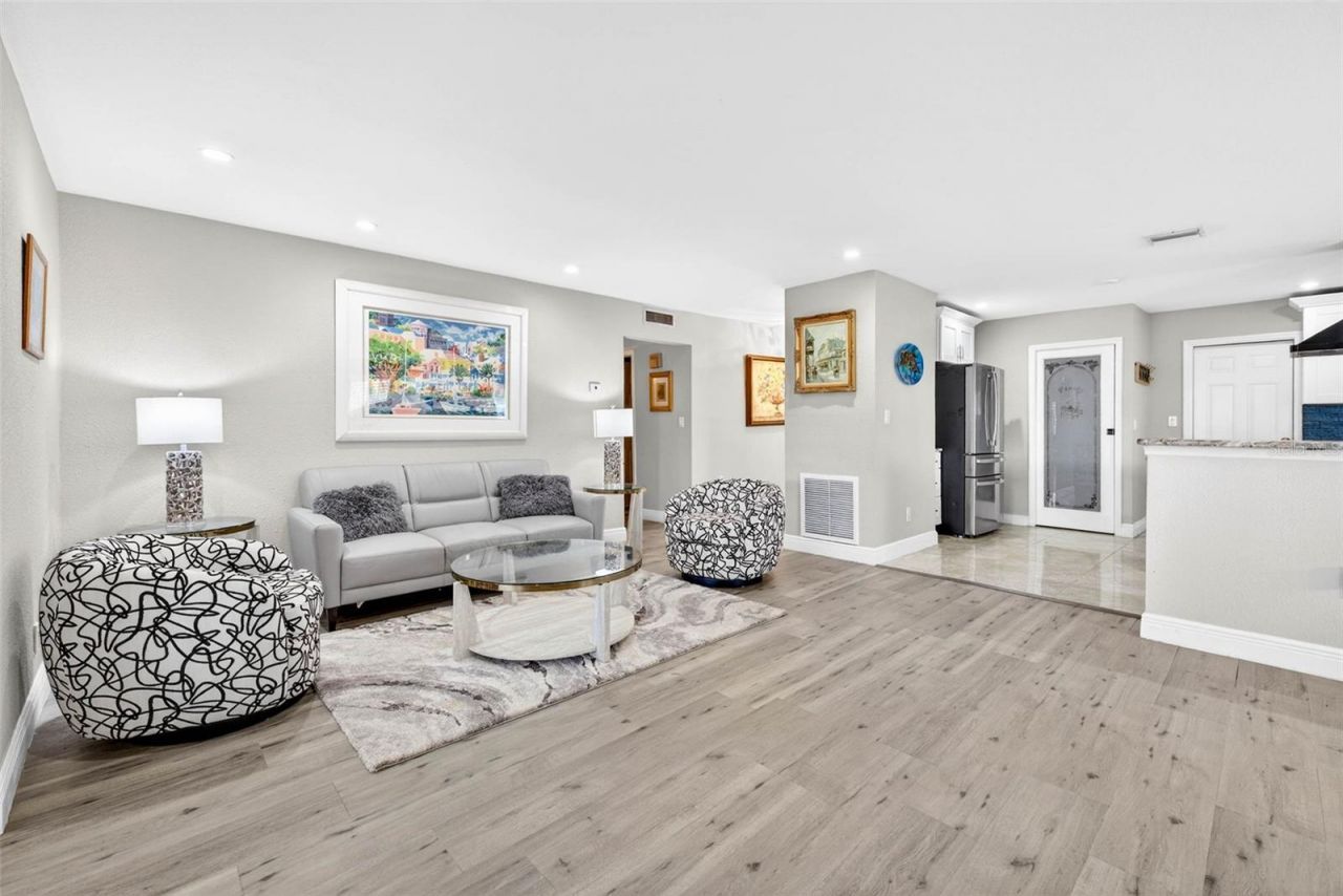 8718 Tahiti Lane, Tampa, FL 33615 Photo