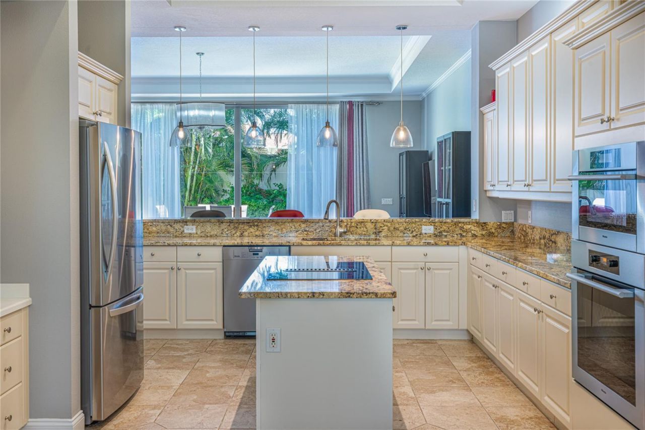 3405 54th Drive W, Unit 102, Bradenton, FL 34210 Photo