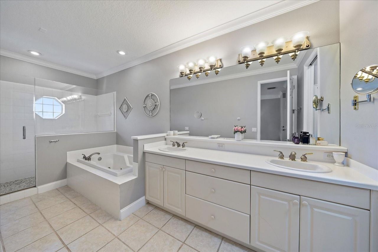 3405 54th Drive W, Unit 102, Bradenton, FL 34210 Photo