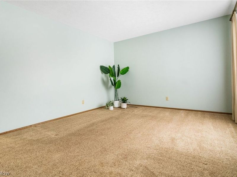 3388 Symphony Lane, New Franklin, OH 44216 Photo 8