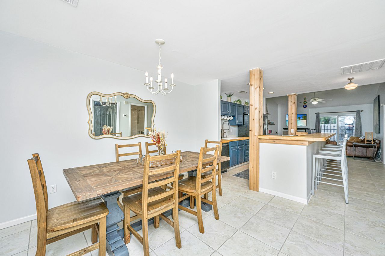 1573 Blaze Lane Photo 6