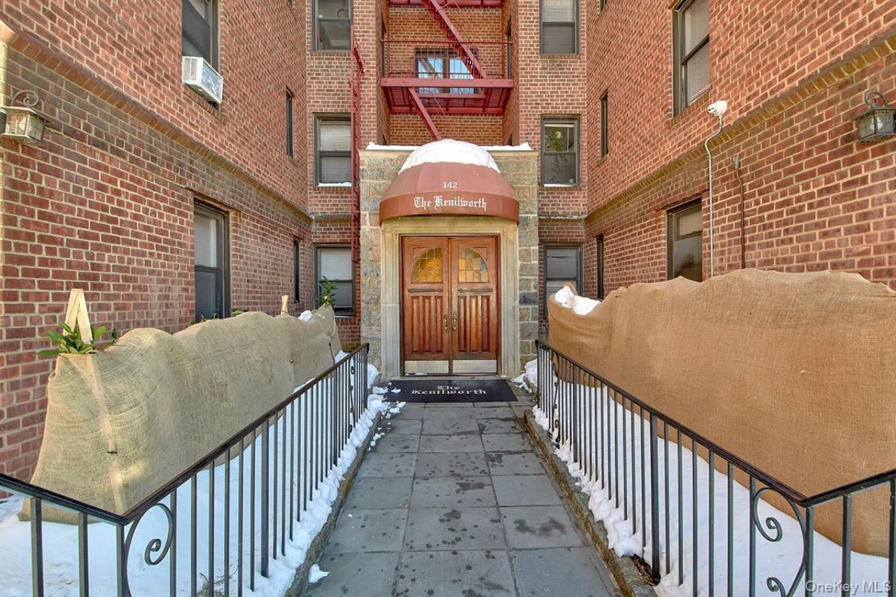 142 Garth Road, Unit #2M, Scarsdale, NY 10583 Main Photo