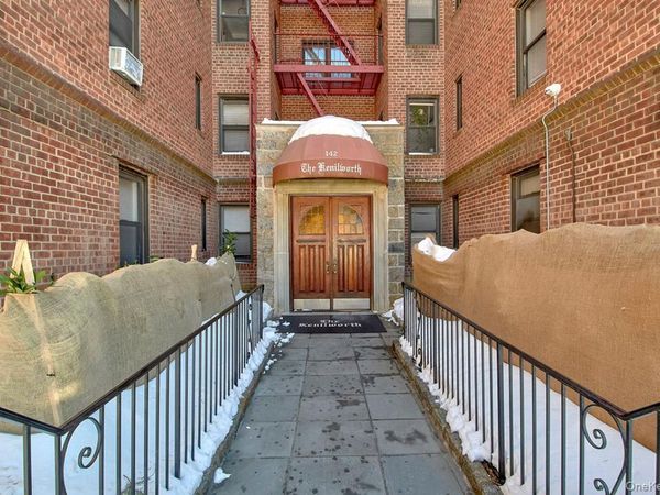 142 Garth Road, Unit #2M, Scarsdale, NY 10583
