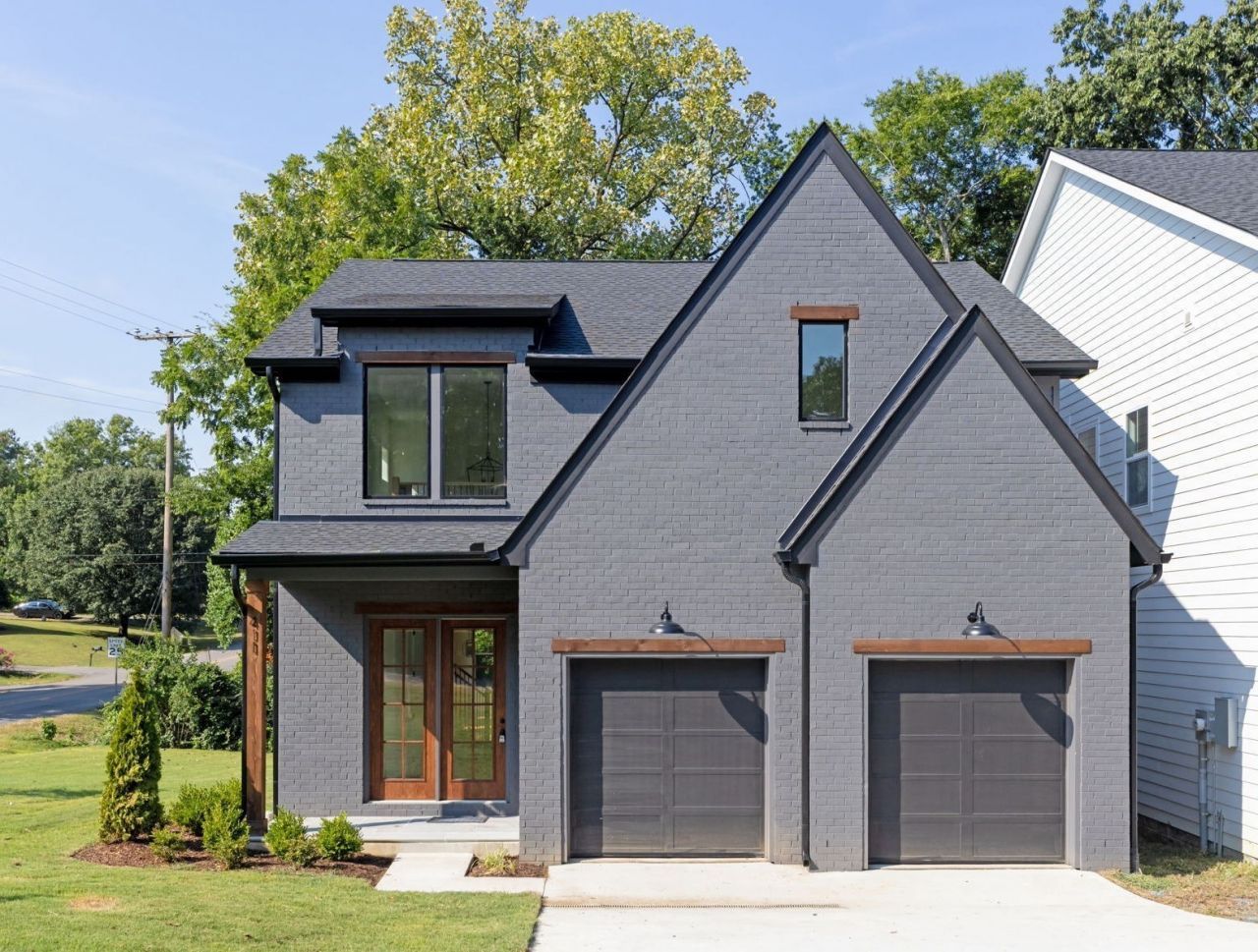 411 Achievement Dr , Nashville, TN 37209 Main Photo