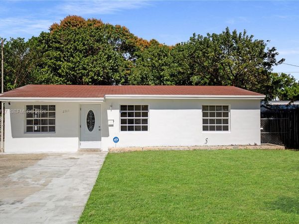2311 Fletcher St, Hollywood, FL 33020