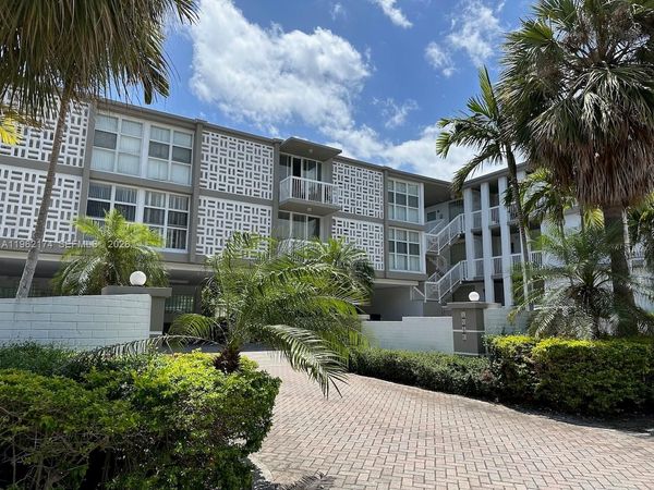 1080 99th St , Unit 322, Bay Harbor Islands, FL 33154