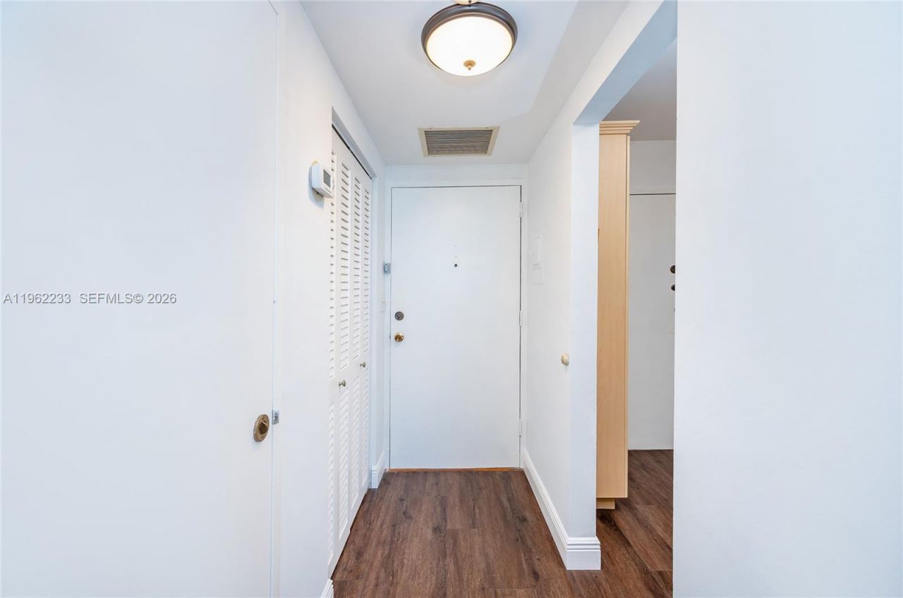 2899 Collins Ave, Unit 1505, Miami Beach, FL 33140 Photo