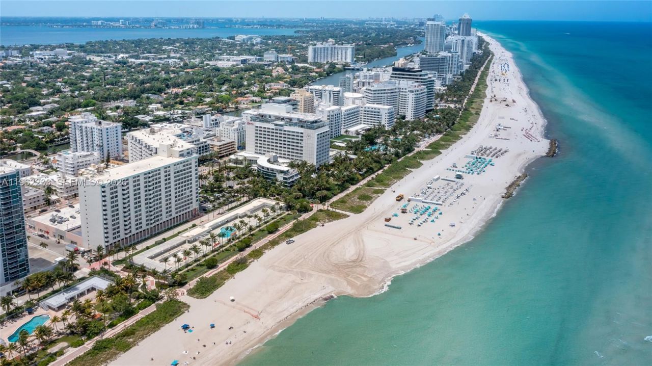 2899 Collins Ave, Unit 1505, Miami Beach, FL 33140 Photo