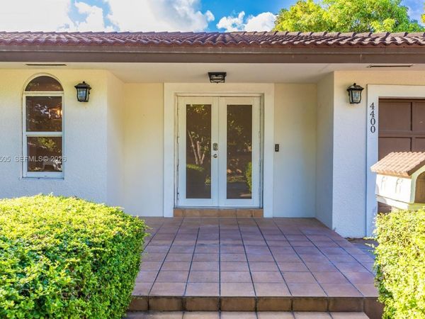 4400 SW 9th Ln, Miami, FL 33134
