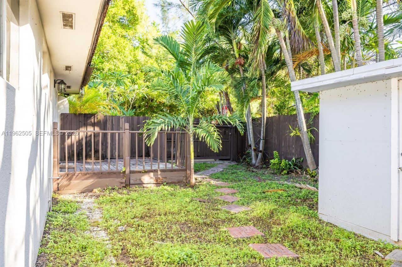 4400 SW 9th Ln, Miami, FL 33134 Photo