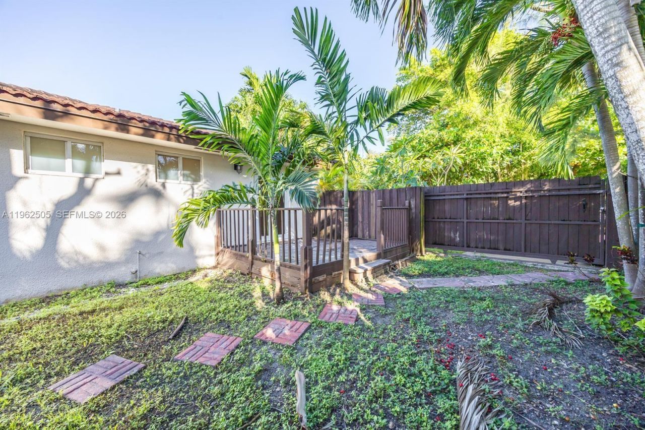 4400 SW 9th Ln, Miami, FL 33134 Photo