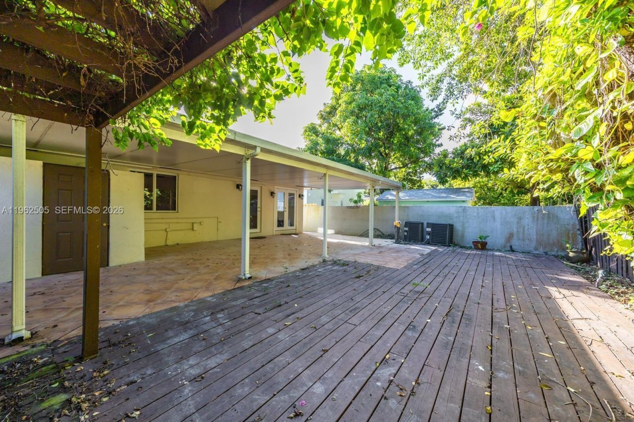 4400 SW 9th Ln, Miami, FL 33134 Photo