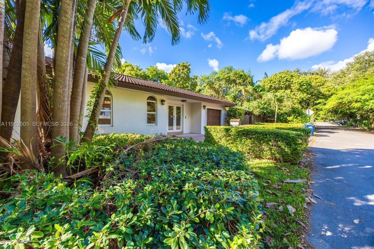 4400 SW 9th Ln, Miami, FL 33134 Photo