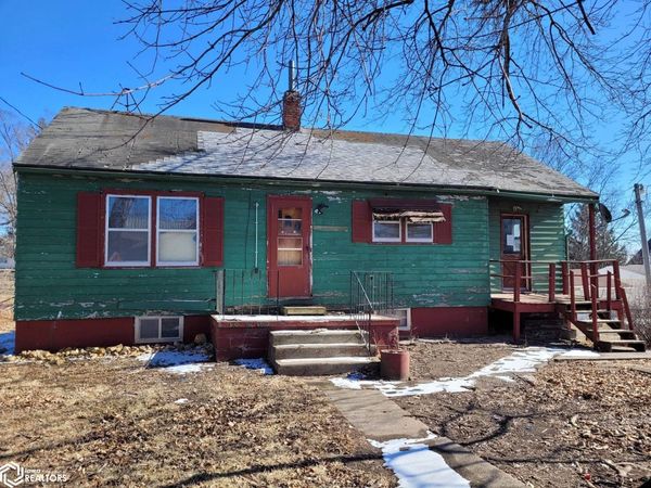 606 Lyman, South English, IA 52335