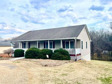 1745 Whitfield Drive, Bedford, VA 24523