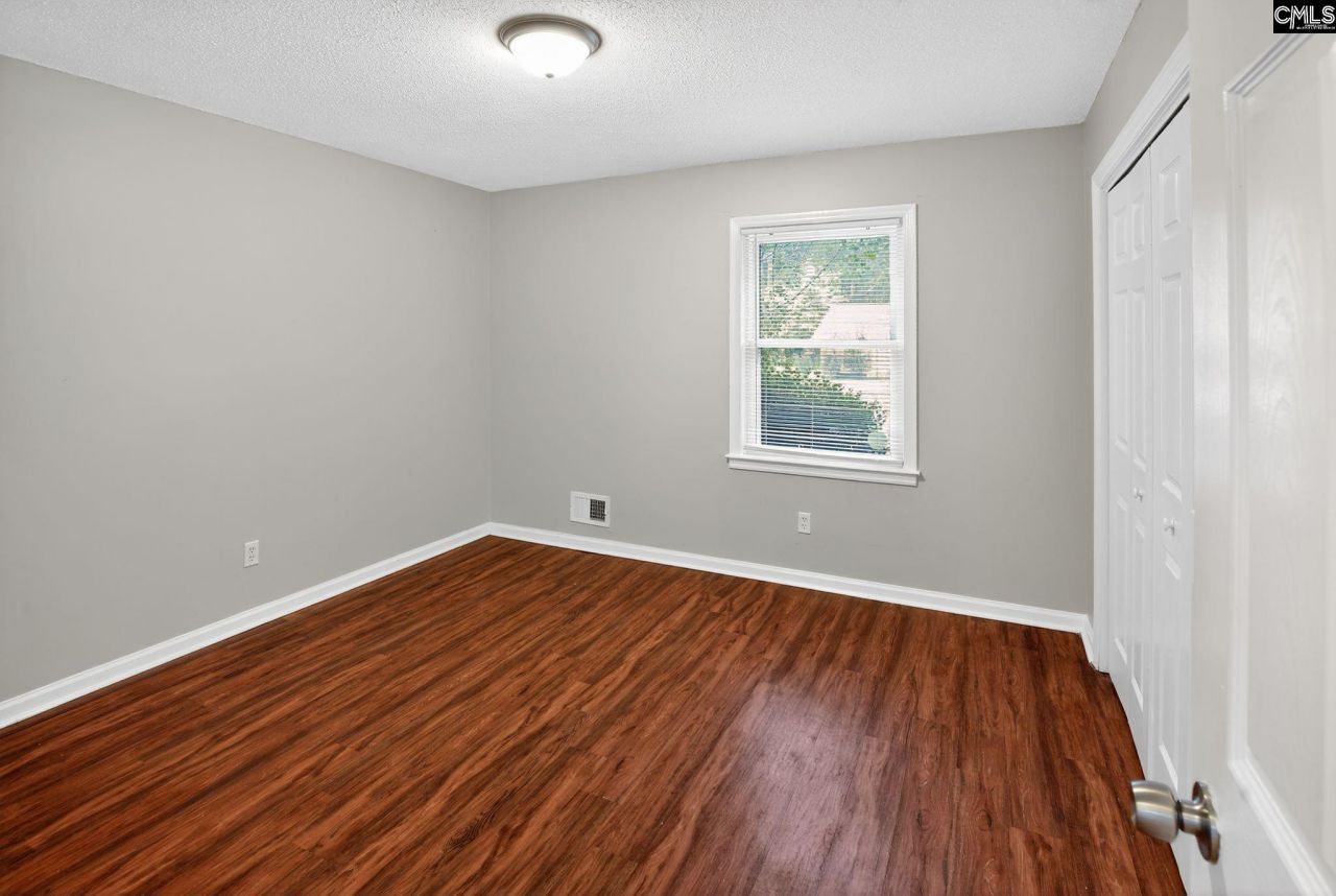 3725 Harrogate Road Photo 23