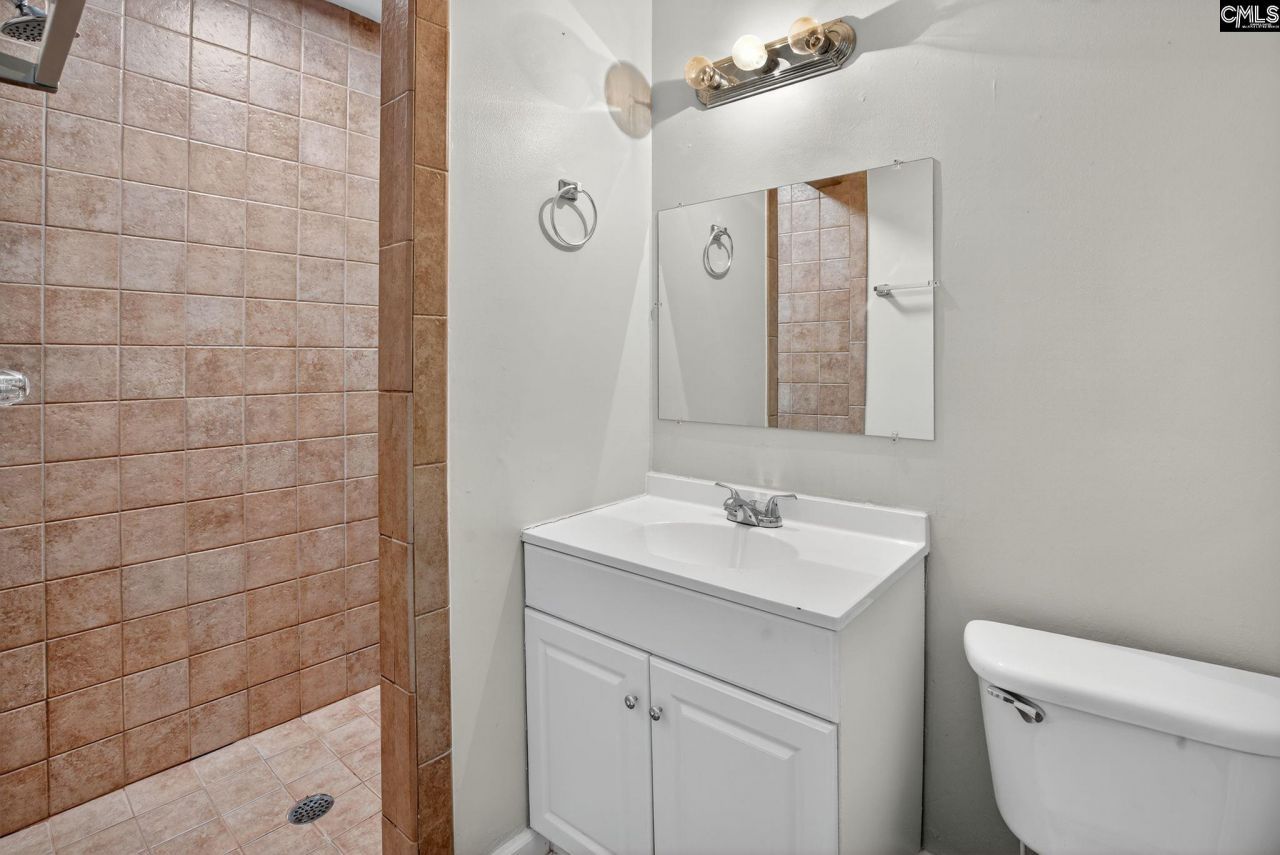 3725 Harrogate Road Photo 28