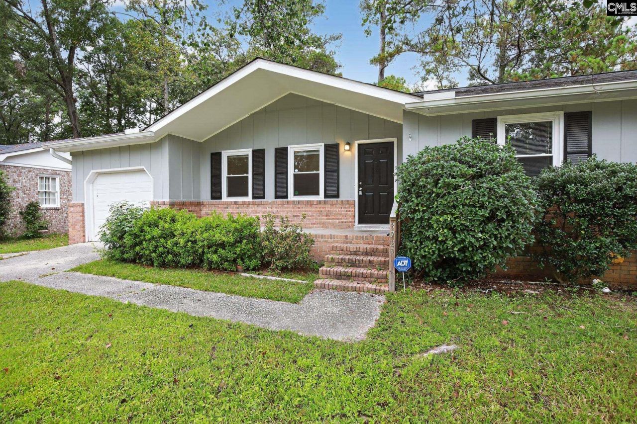 3725 Harrogate Road Photo 5