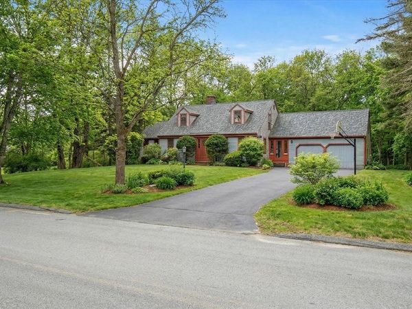 422 River St, Norwell, MA 02061