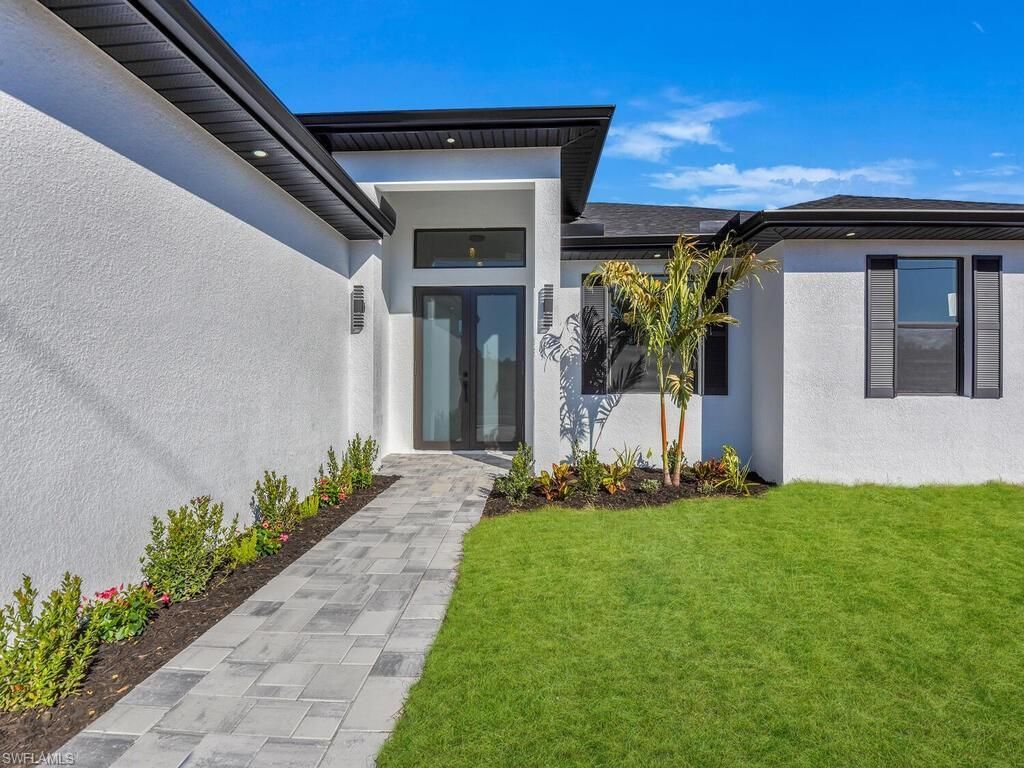 1033 Bassinger Ave S, Lehigh Acres, FL 33974 Photo