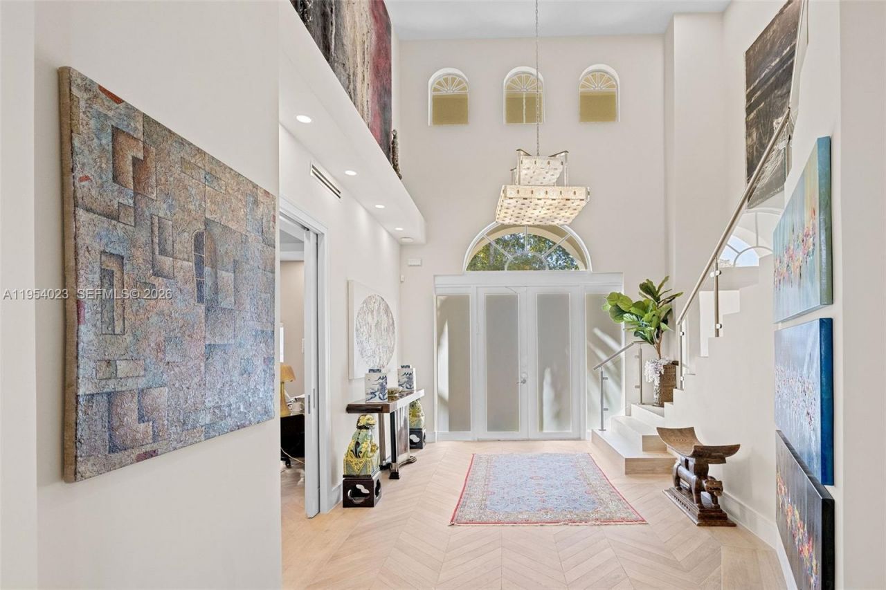 2125 Ixora Rd, North Miami, FL 33181 Photo