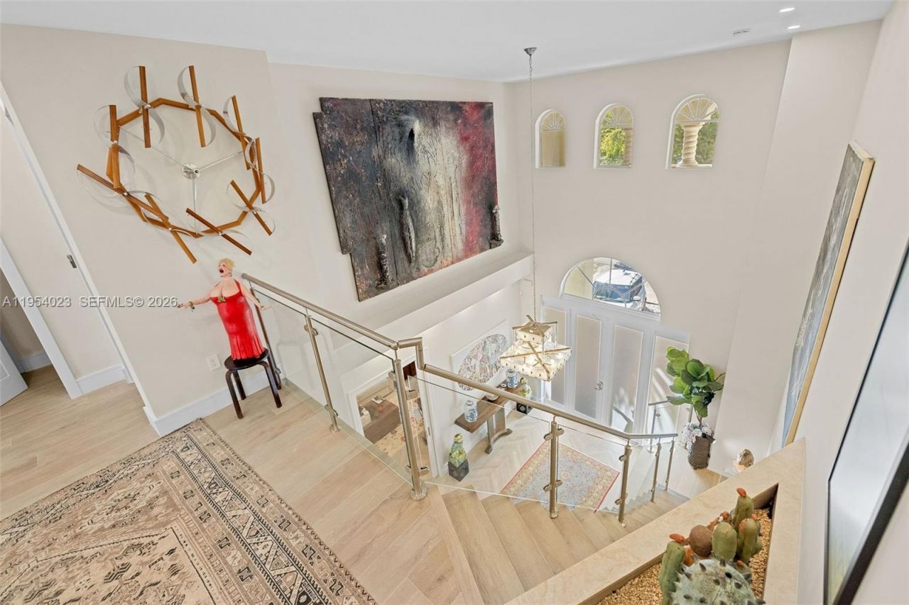 2125 Ixora Rd, North Miami, FL 33181 Photo