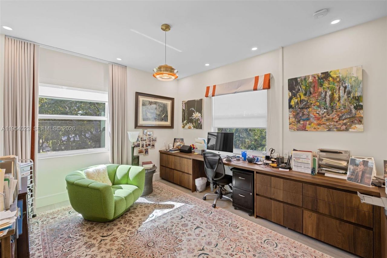 2125 Ixora Rd, North Miami, FL 33181 Photo