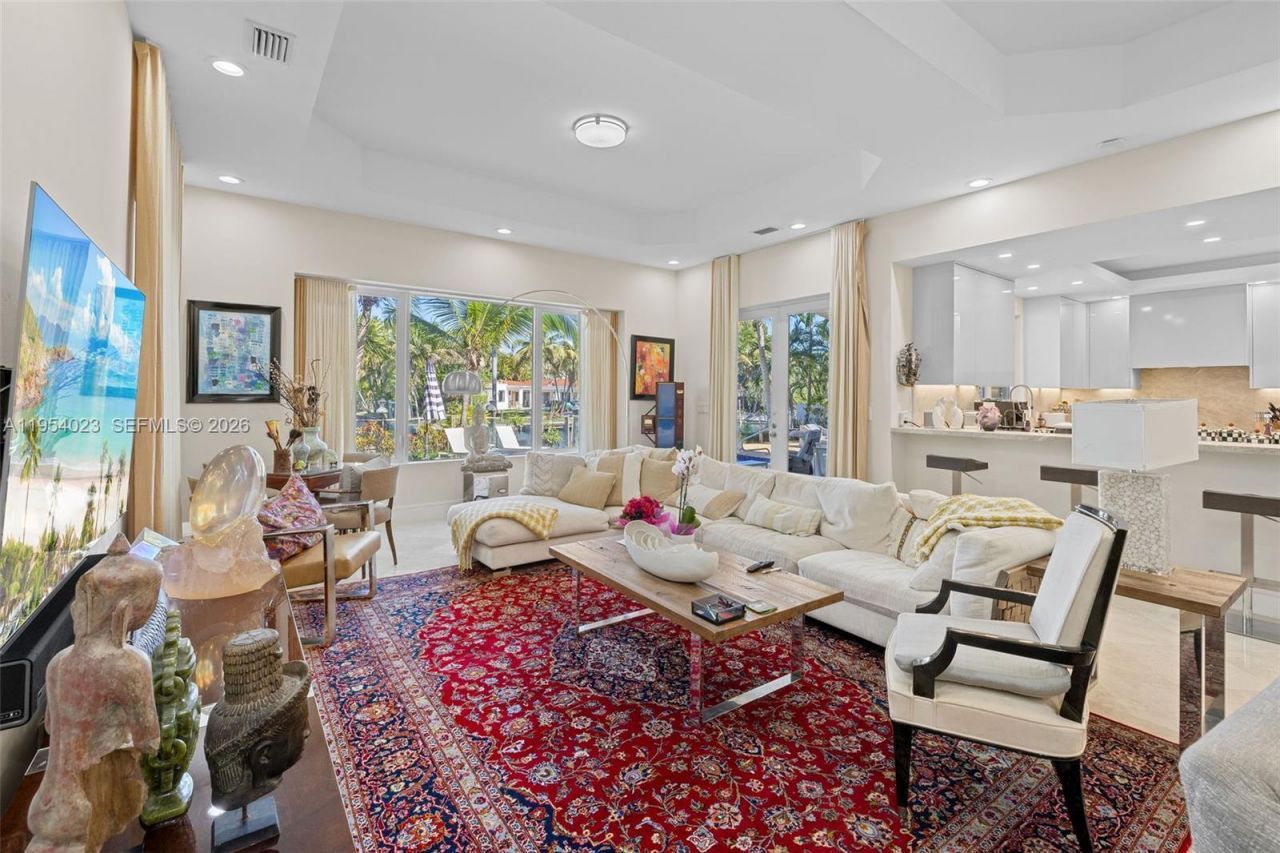 2125 Ixora Rd, North Miami, FL 33181 Photo