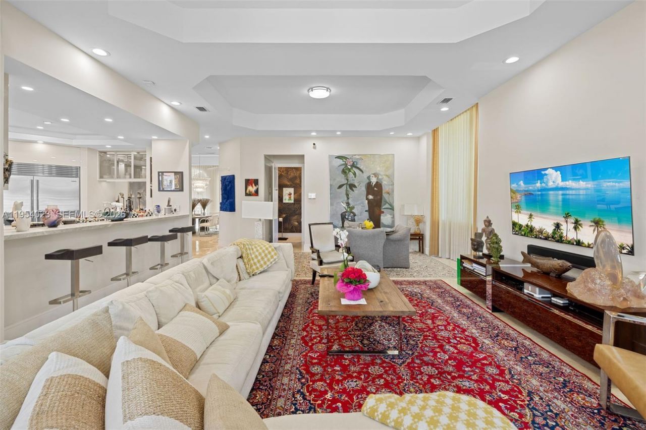 2125 Ixora Rd, North Miami, FL 33181 Photo