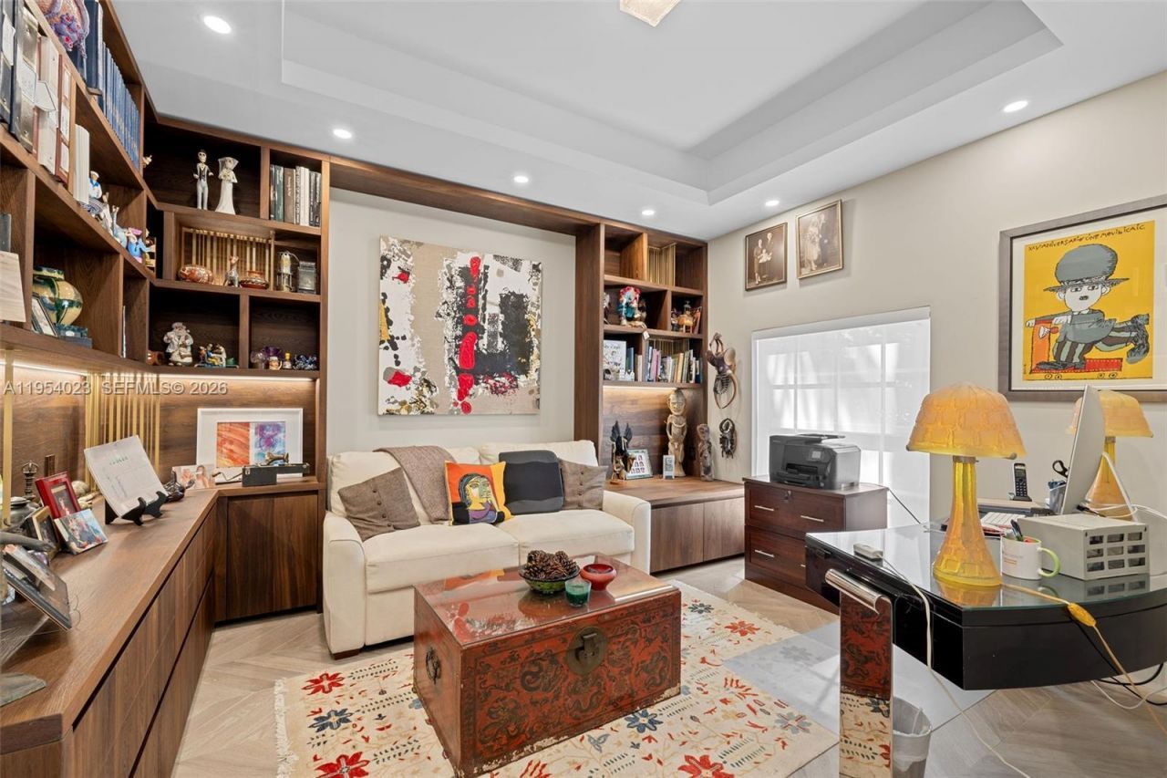 2125 Ixora Rd, North Miami, FL 33181 Photo