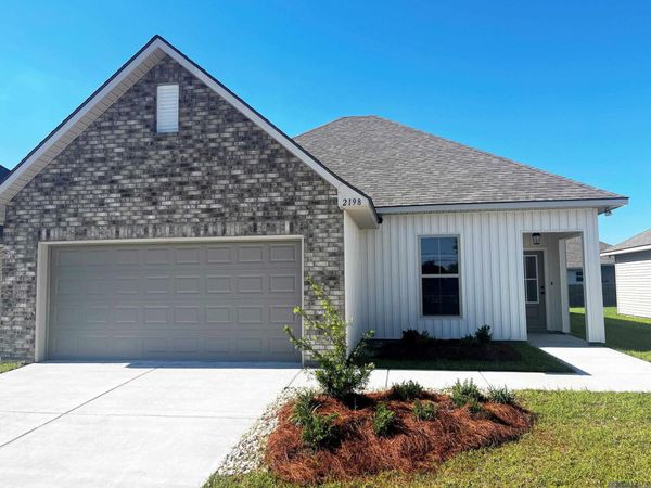 2198 Sherri's Way, Port Allen, LA 70767