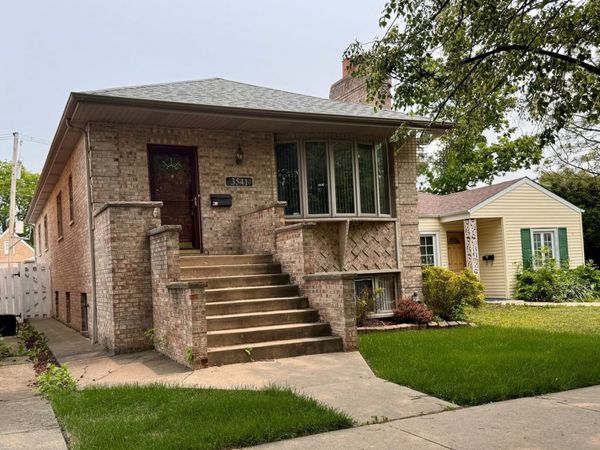 3541 N Pontiac Avenue, Chicago, IL 60634