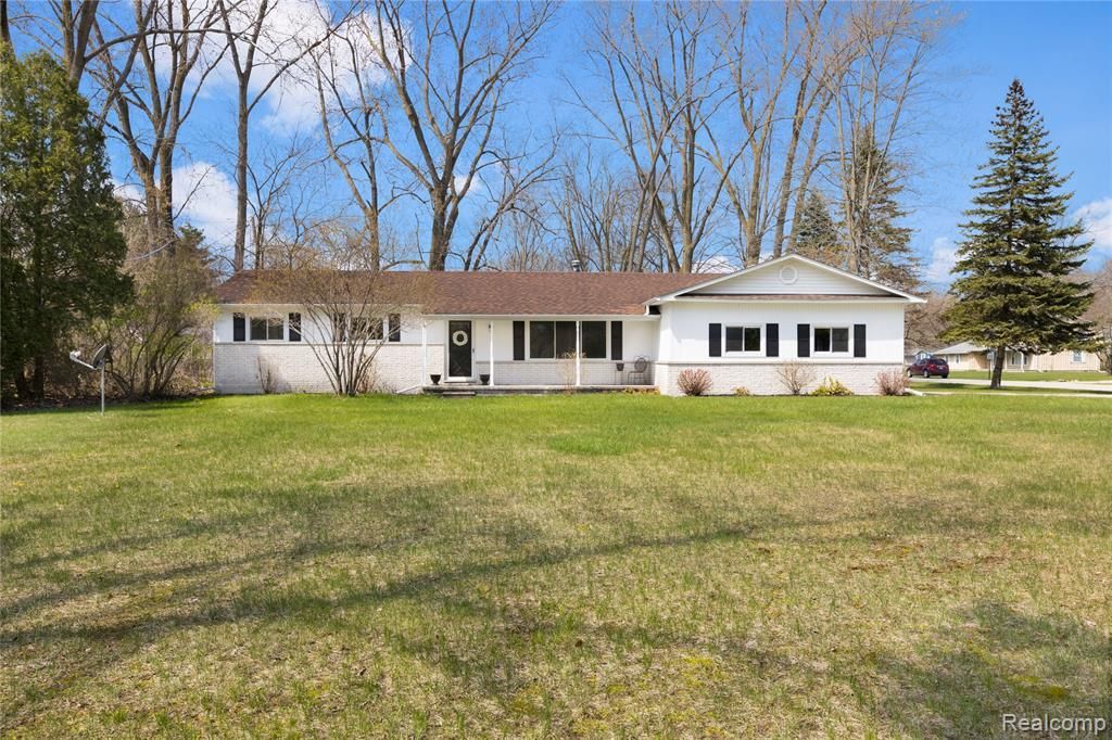 5837 Lakeshore Road, Fort Gratiot Township, MI 48059 Main Photo