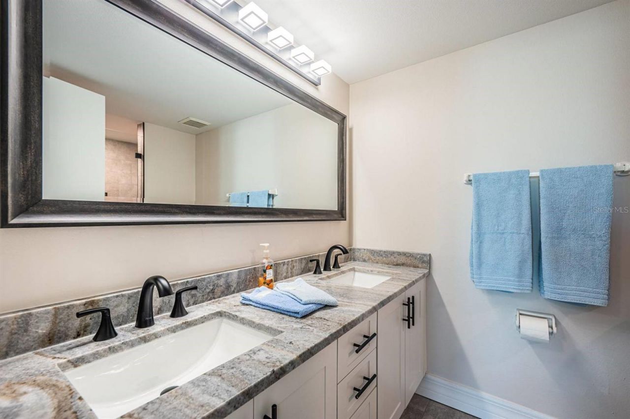 6061 Bahia Del Mar Circle, Unit 448, Saint Petersburg, FL 33715 Photo