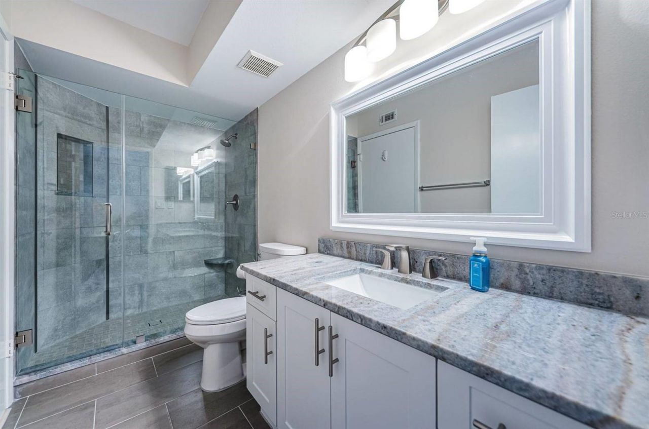 6061 Bahia Del Mar Circle, Unit 448, Saint Petersburg, FL 33715 Photo