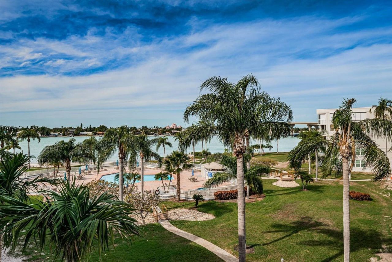6061 Bahia Del Mar Circle, Unit 448, Saint Petersburg, FL 33715 Photo