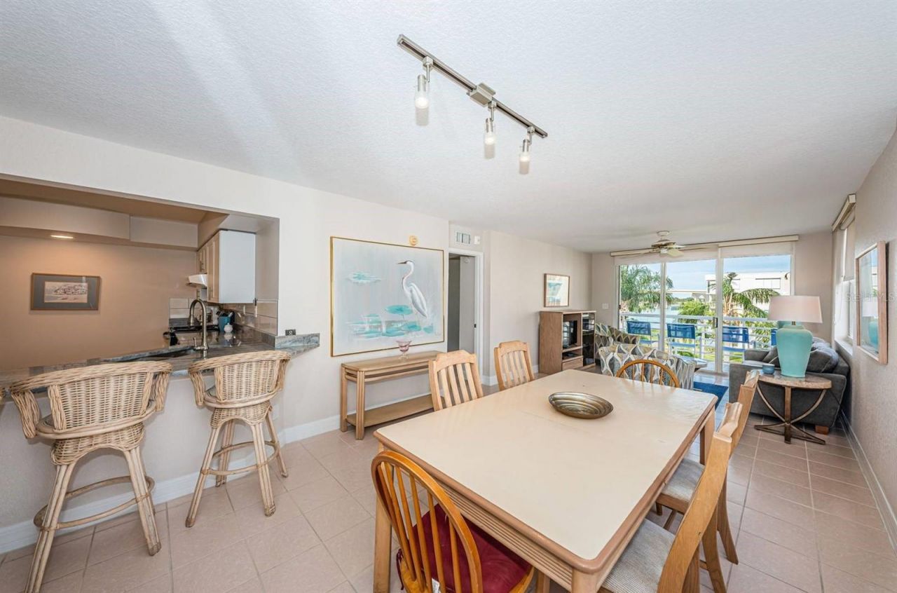 6061 Bahia Del Mar Circle, Unit 448, Saint Petersburg, FL 33715 Photo