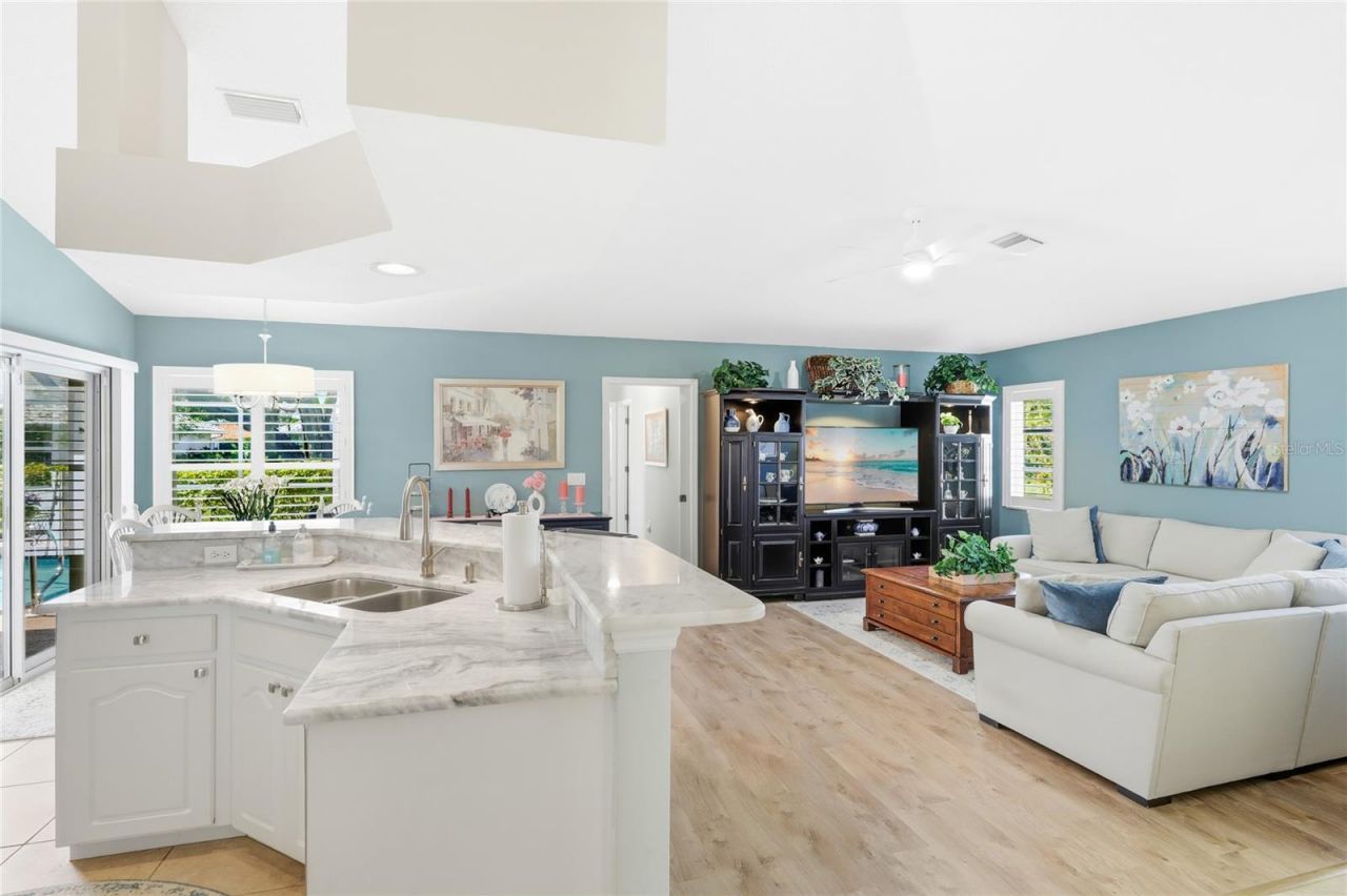 373 Roseling Circle, Venice, FL 34293 Photo