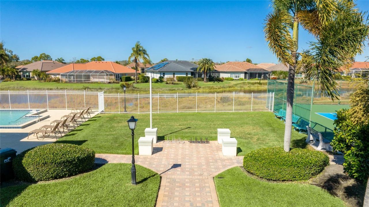 373 Roseling Circle, Venice, FL 34293 Photo