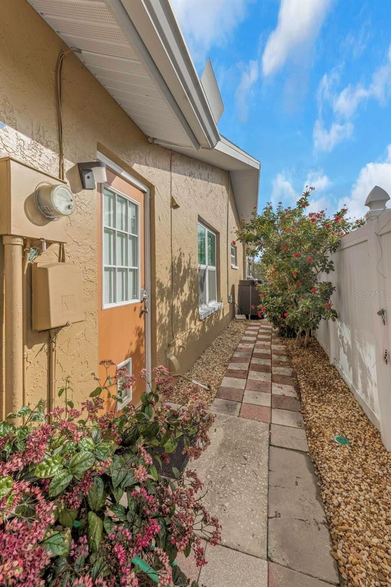 8909 118th Way, Seminole, FL 33772 Photo