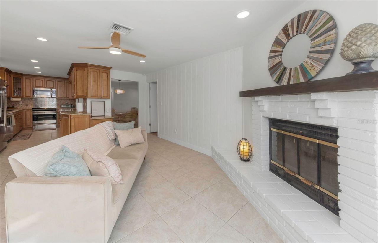 8909 118th Way, Seminole, FL 33772 Photo