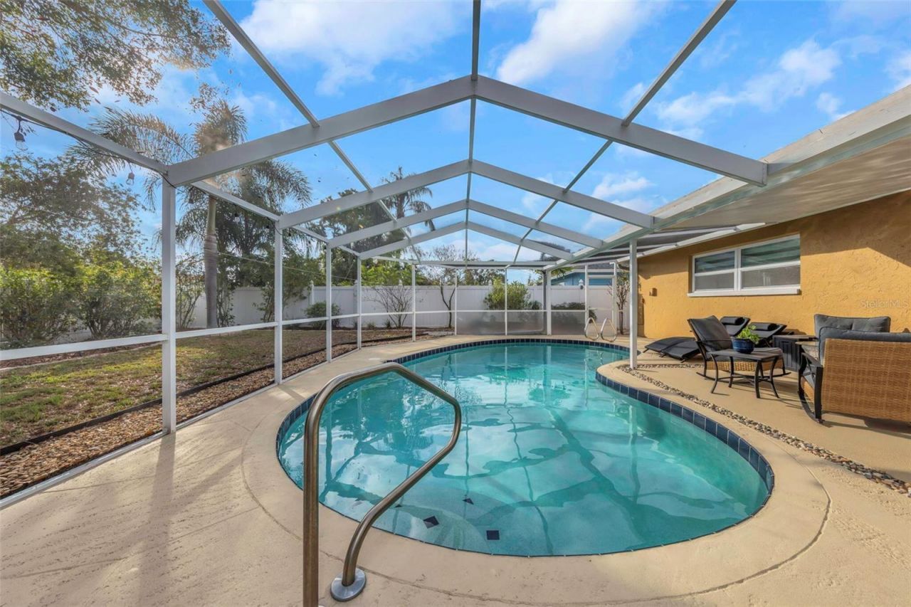 8909 118th Way, Seminole, FL 33772 Photo