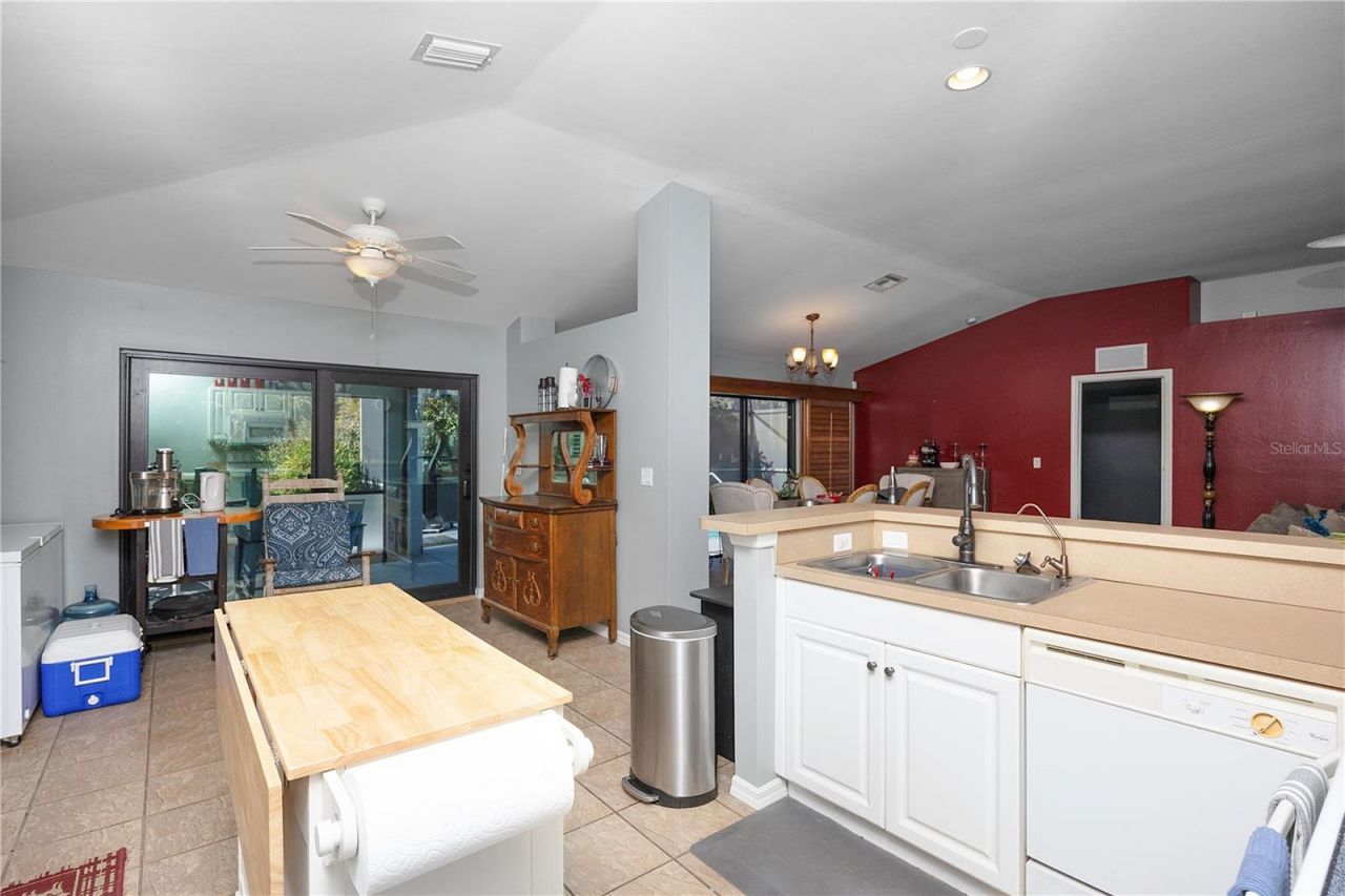 1606 SW 15th Avenue, Cape Coral, FL 33991 Photo