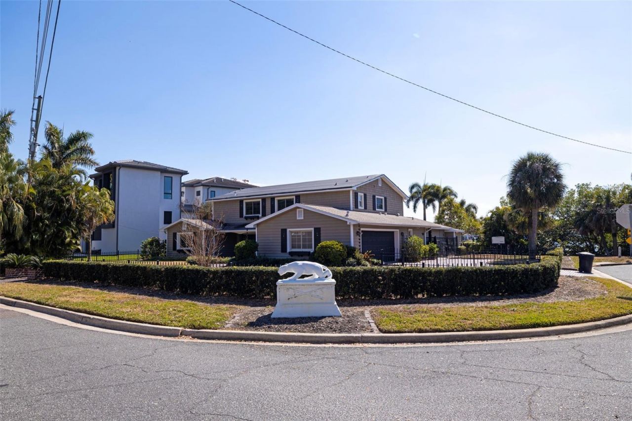 1392 Monterey Boulevard Ne, Saint Petersburg, FL 33704 Photo