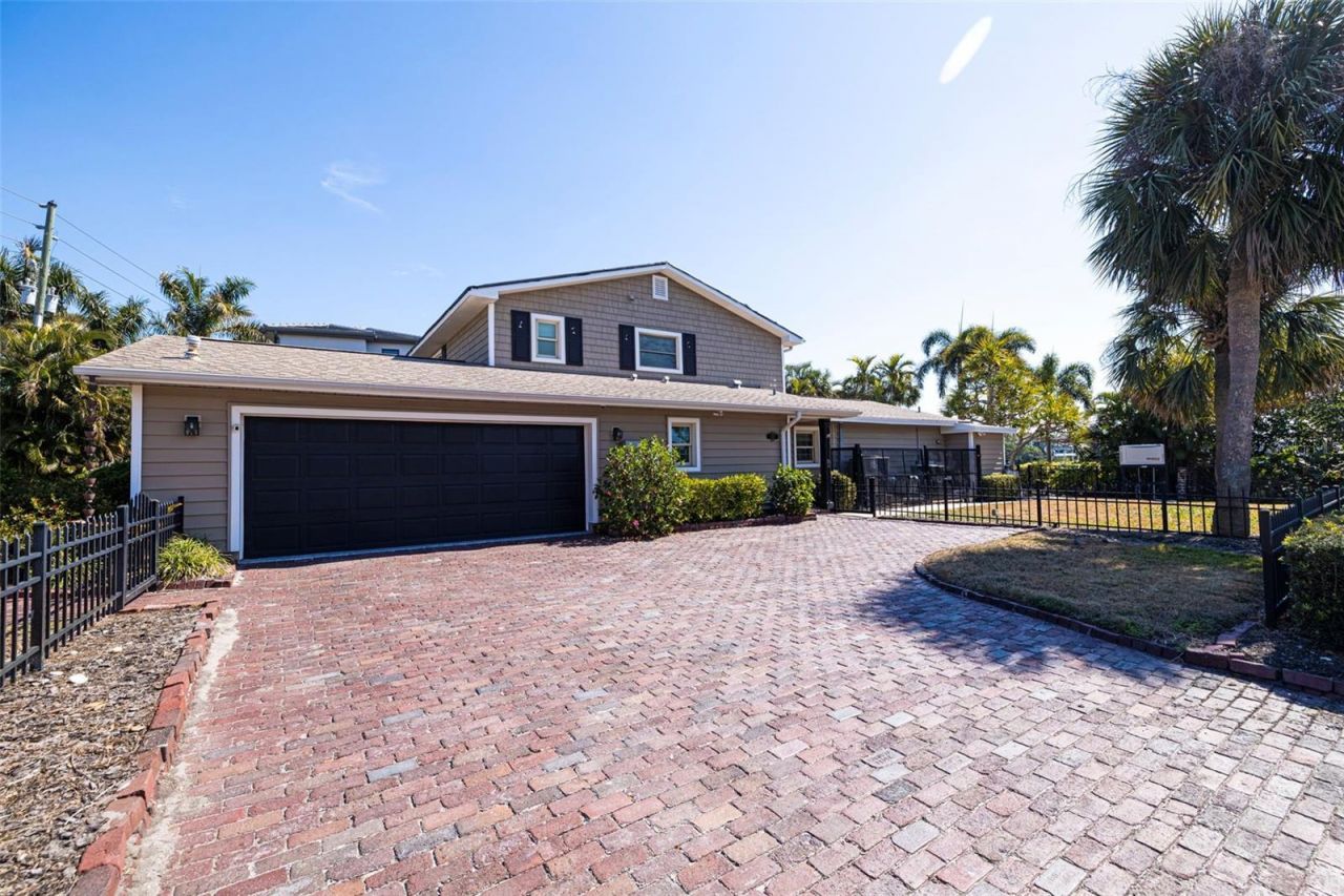 1392 Monterey Boulevard Ne, Saint Petersburg, FL 33704 Photo