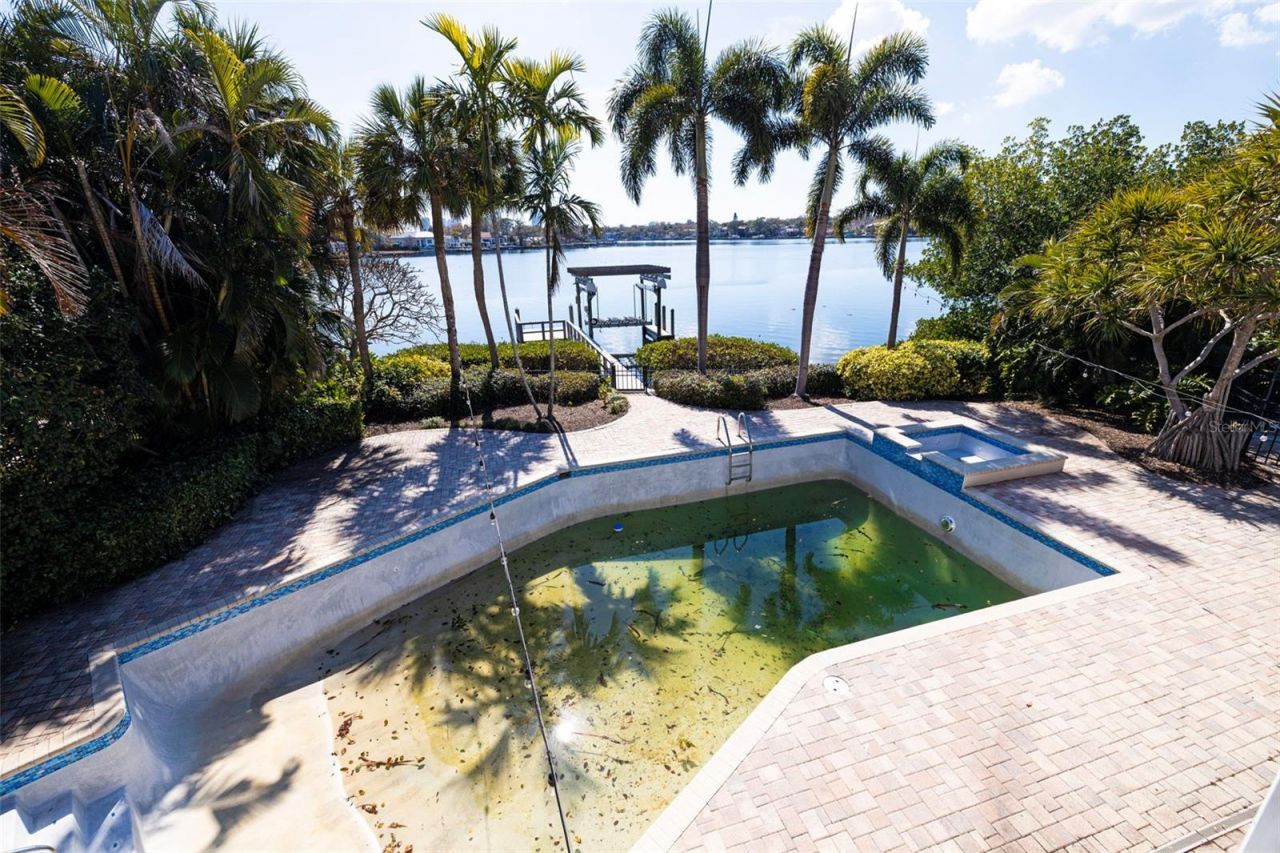 1392 Monterey Boulevard Ne, Saint Petersburg, FL 33704 Photo