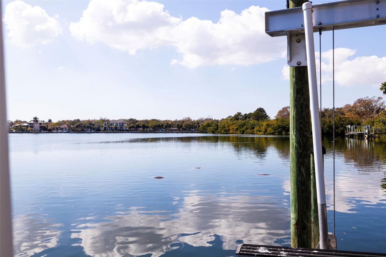 1392 Monterey Boulevard Ne, Saint Petersburg, FL 33704 Photo